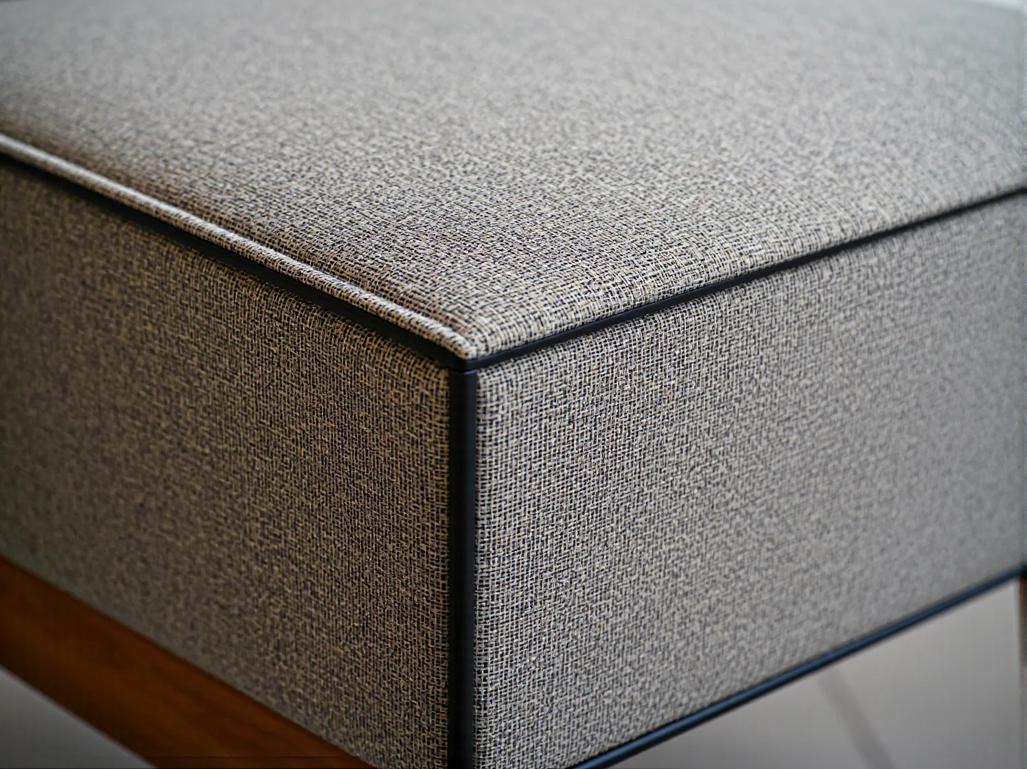 Funkcjonalny i estetyczny stół skandynawski idealny do małych i dużych wnętrz.