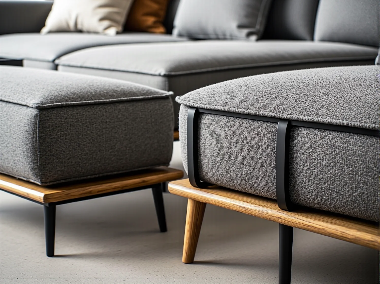 Funkcjonalna kuchnia z jadalnią, jasne drewno i minimalistyczne oświetlenie w stylu skandynawskim.