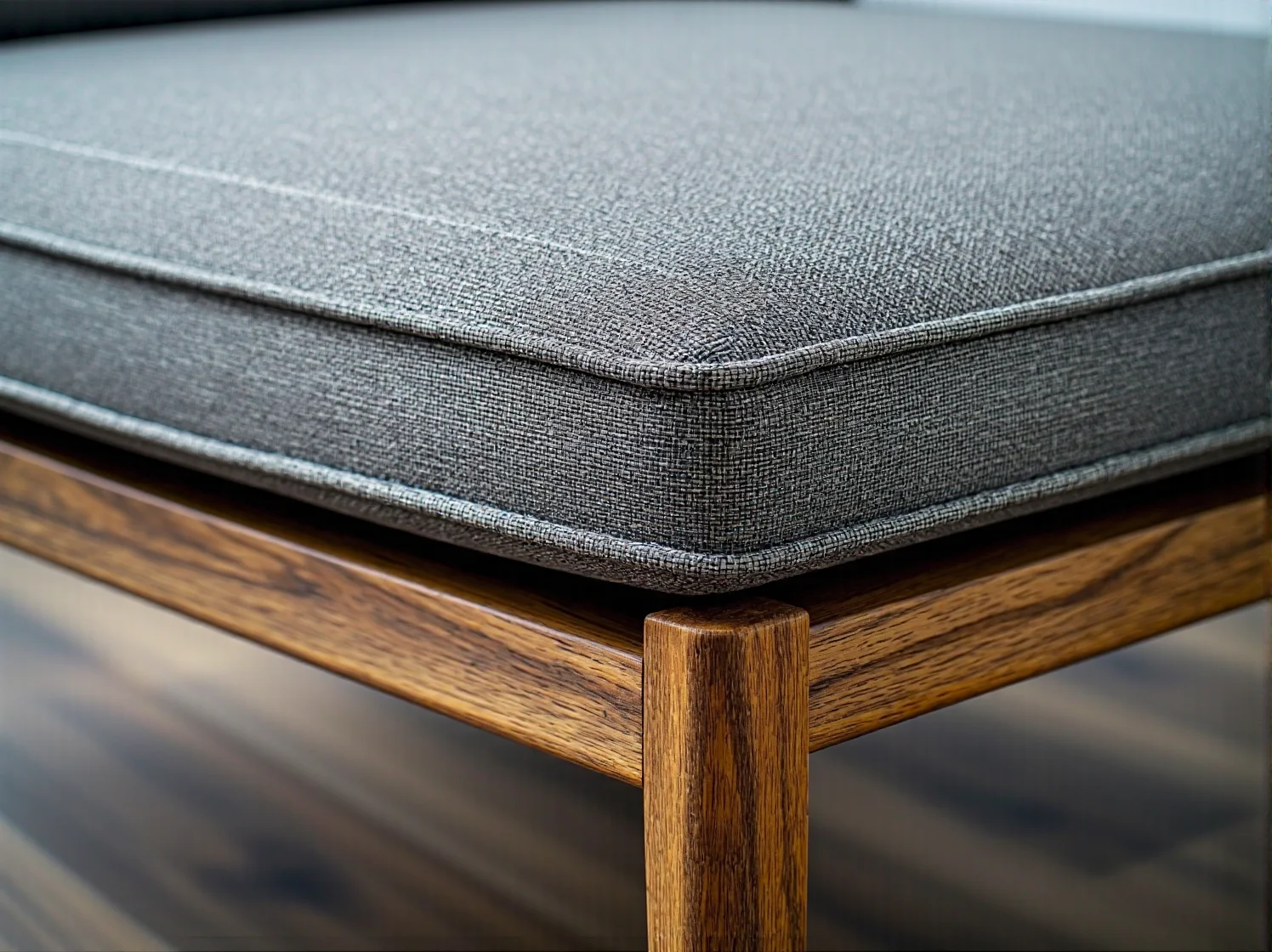 Rozkładany stół wielofunkcyjny idealny do kawalerki