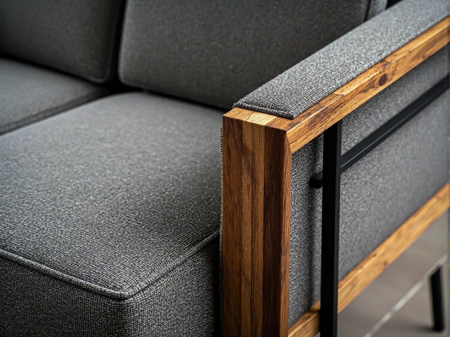 Stylowe łóżko kontynentalne idealnie komponujące się z grubym materacem hybrydowym.